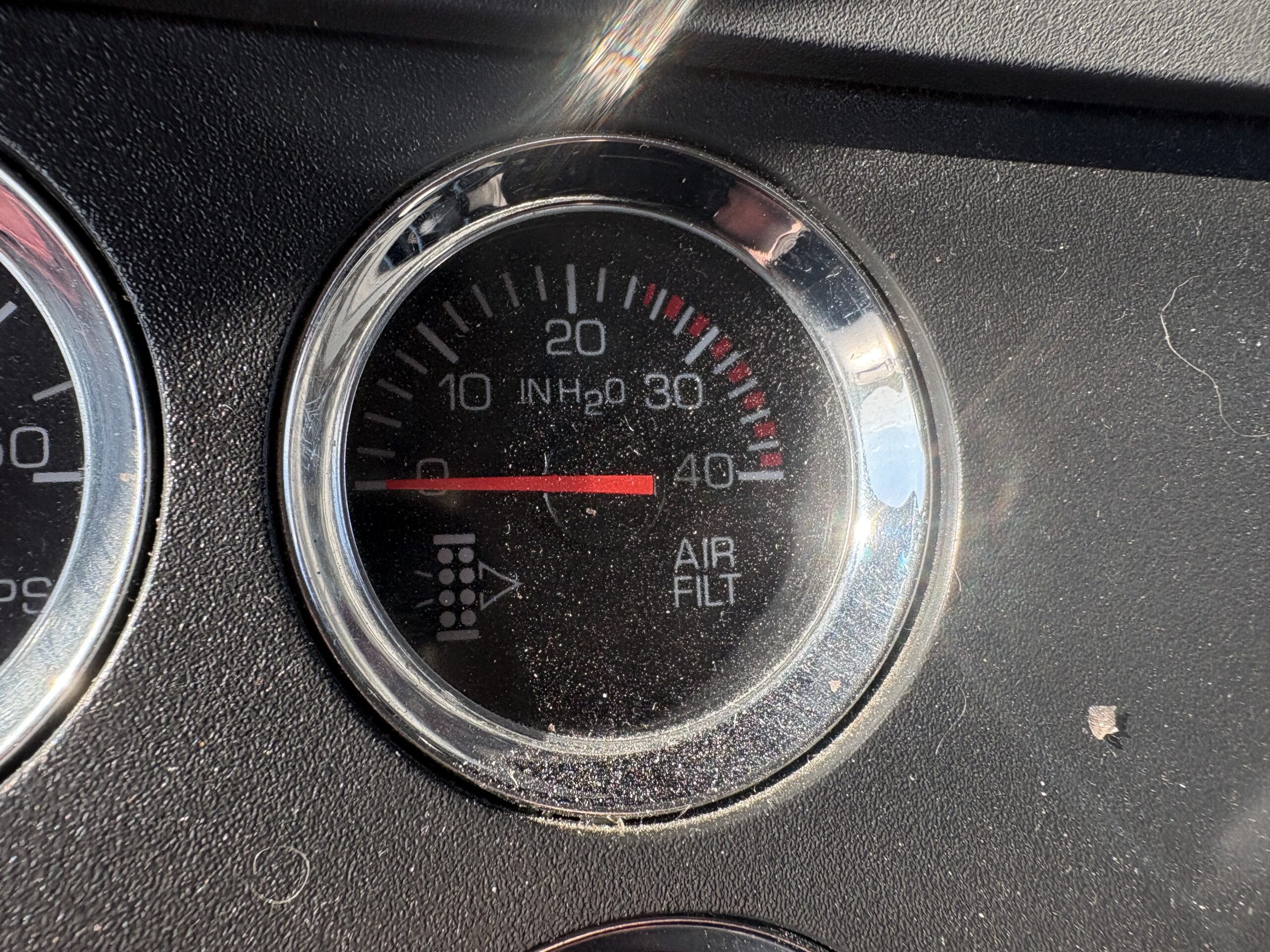Kenworth air filter gauge 