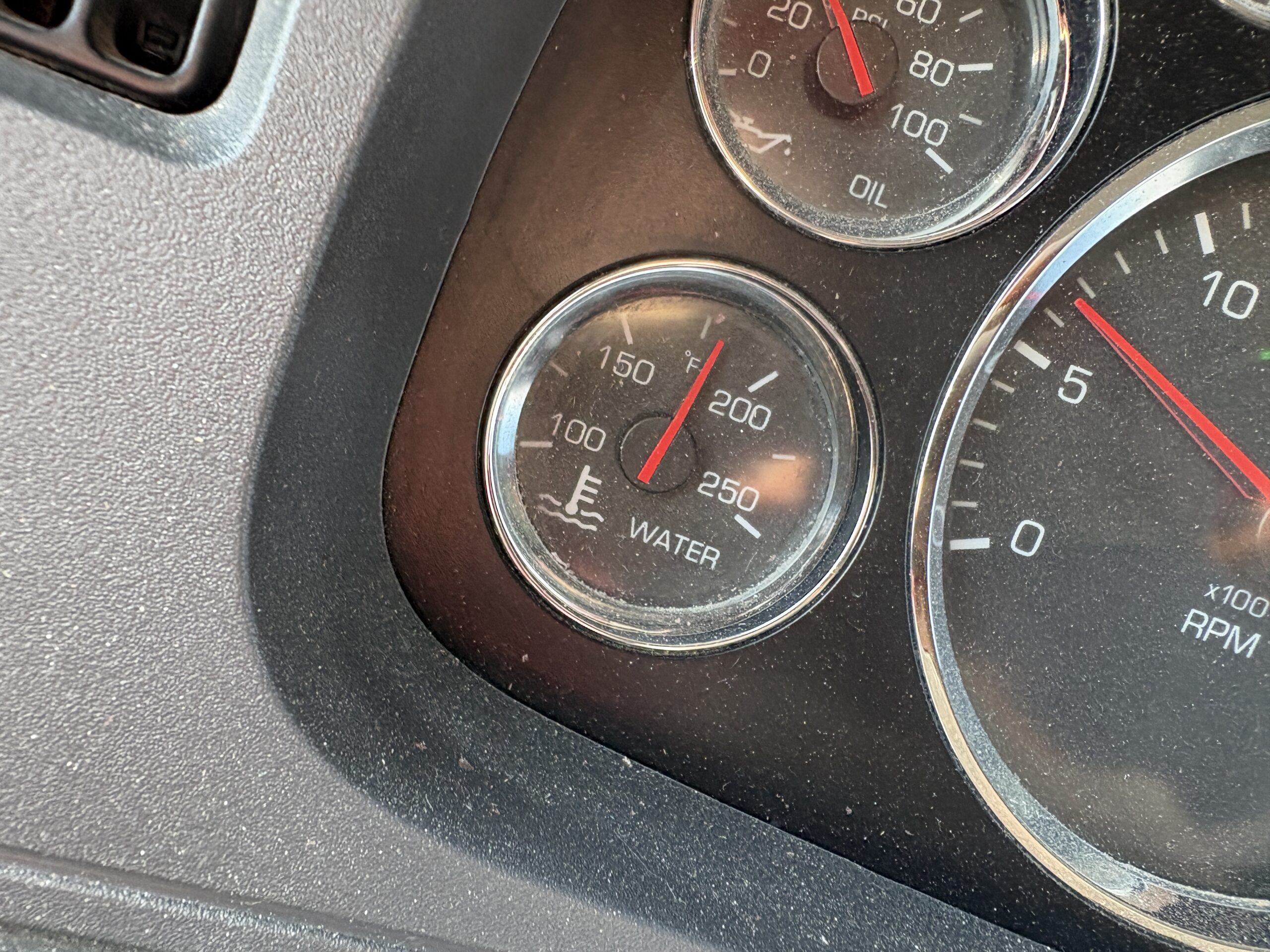 Water/coolant gauge kenworth semi truck