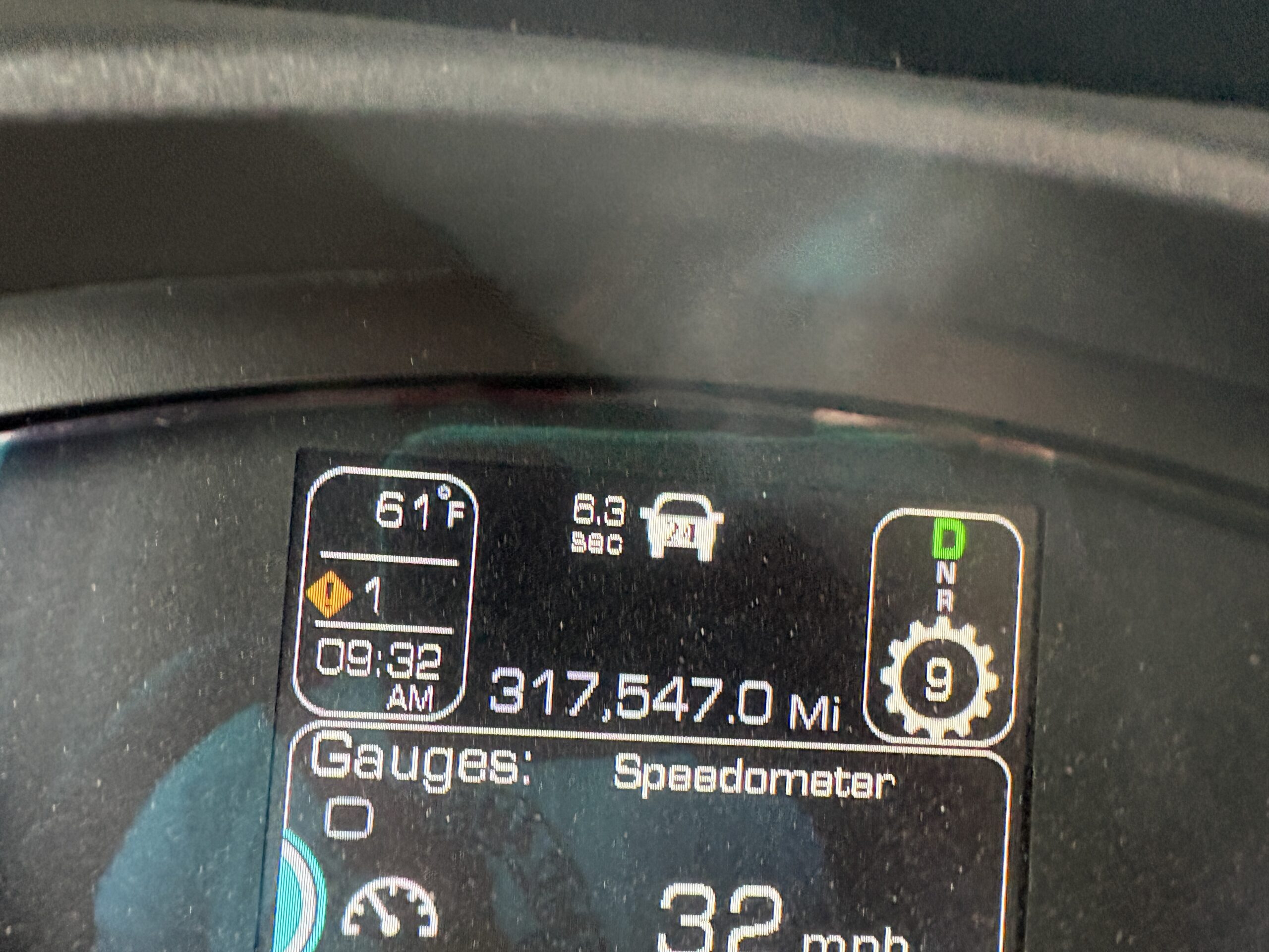 Kenworth 18 wheeler semi follow distance stop time indicator